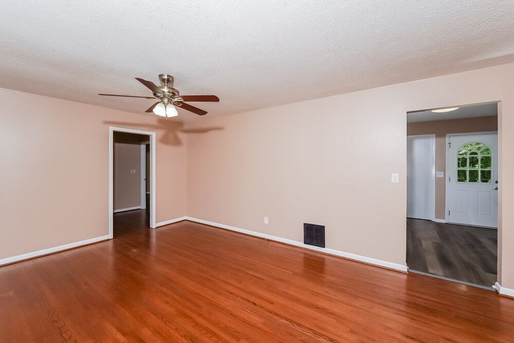 417 19th Ter Ne - Photo 5 of 21