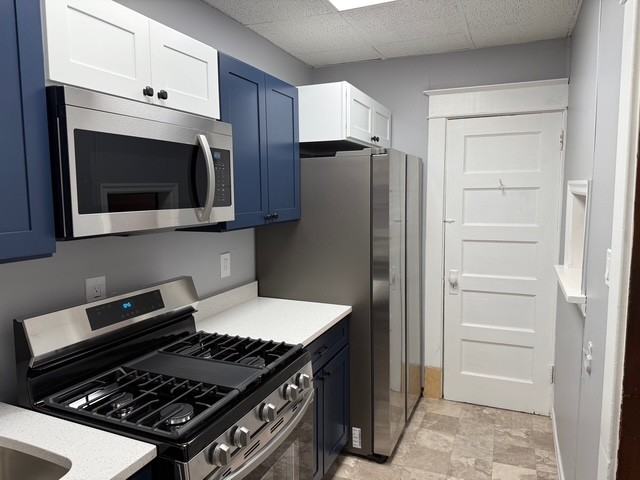 649 S 23rd St #1 - Photo 3 of 30