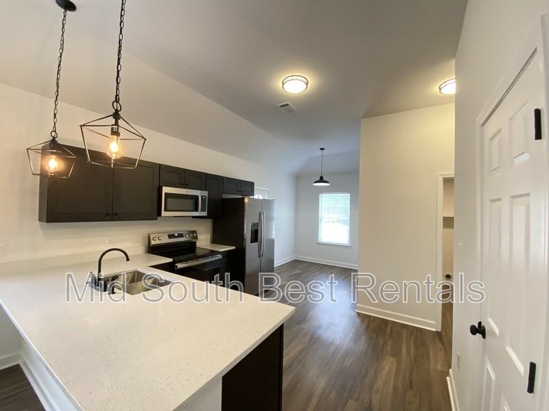 2101 S Ringo St - Photo 4 of 14