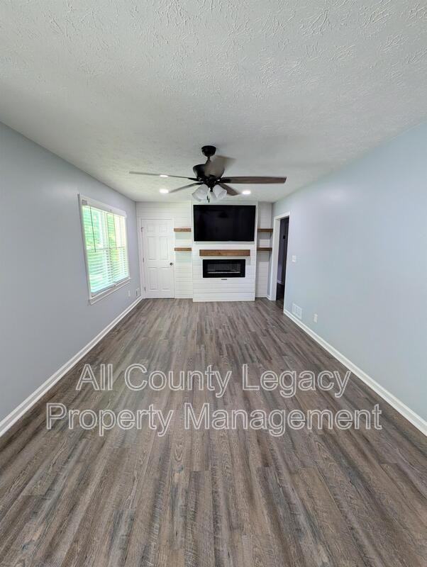 1408 Ridgewood Dr Sw - Photo 4 of 15