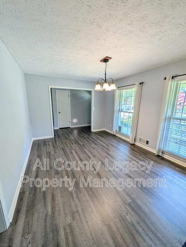 1408 Ridgewood Dr Sw - Photo 5 of 15