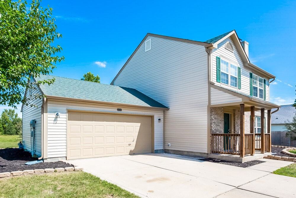 12030 Bearsdale Dr - Photo 2 of 17