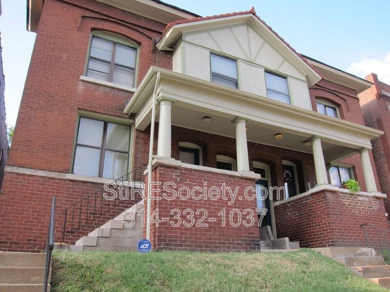 3839 Shenandoah Ave - Photo 4 of 17