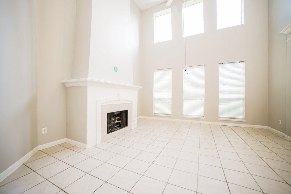 11727 Newlands Ct - Photo 5 of 20