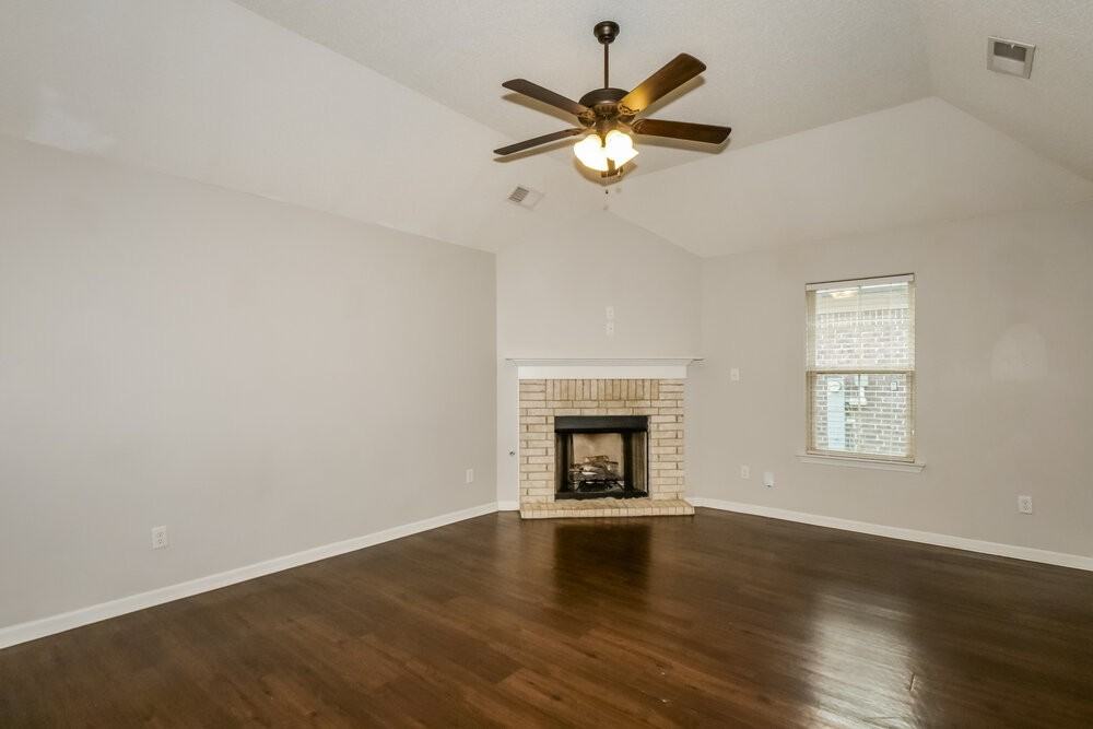 9500 Eckley Pl - Photo 4 of 16