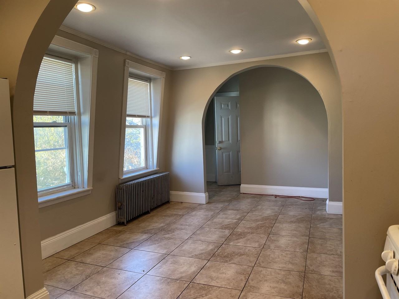 62 America St #3 - Photo 4 of 10