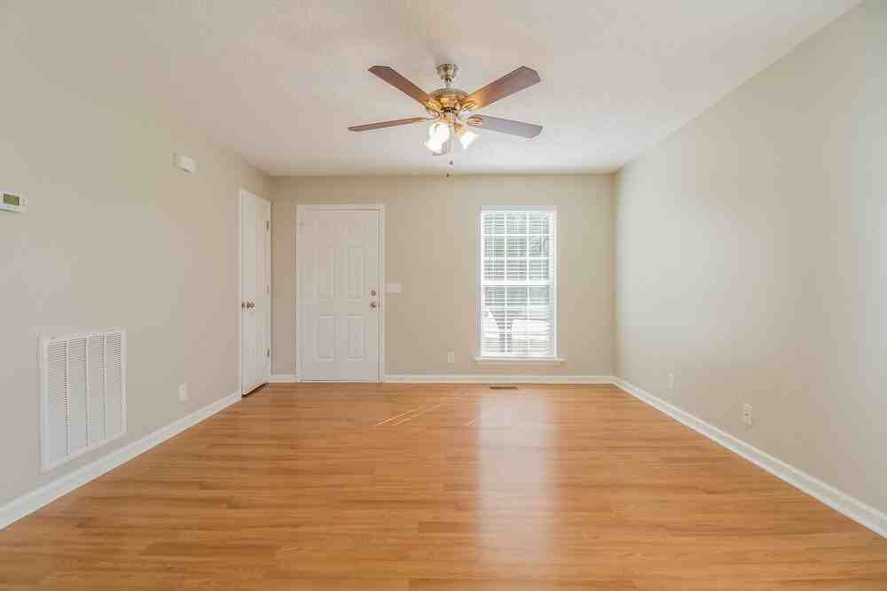 7835 Rainey Dr - Photo 2 of 18