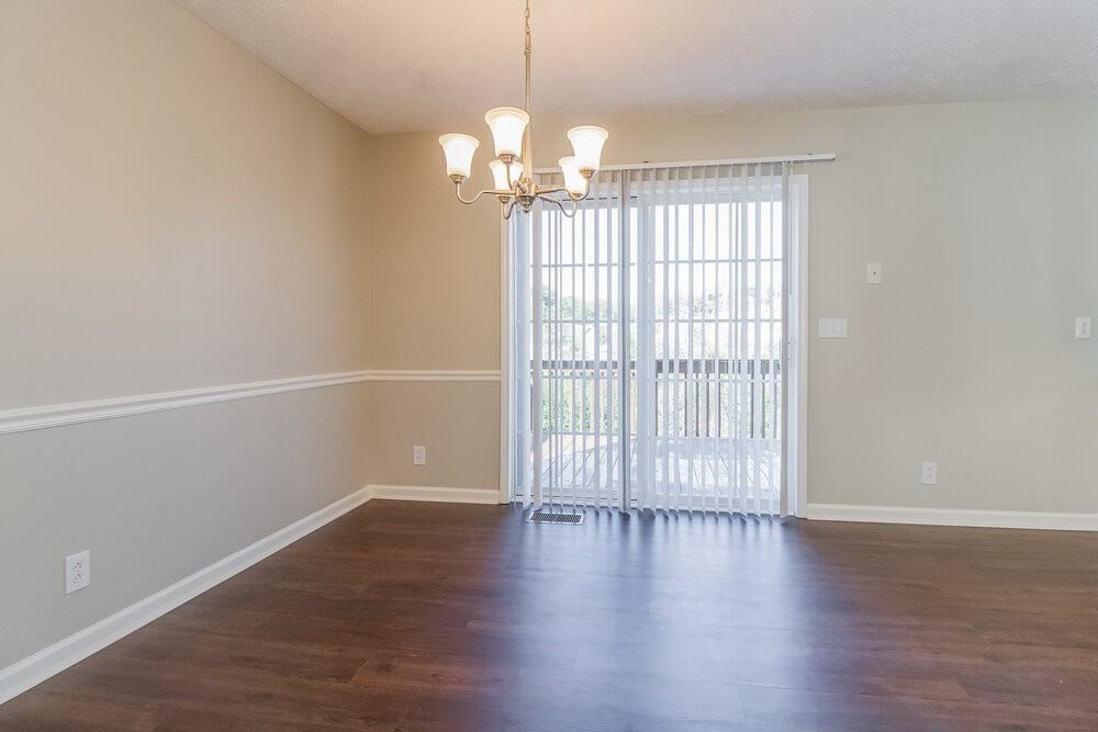 7835 Rainey Dr - Photo 4 of 18