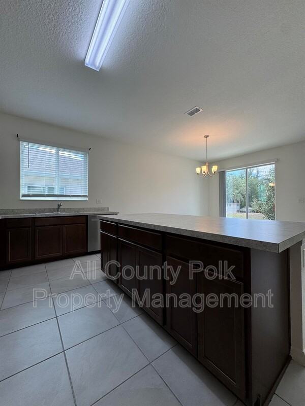 7163 Cruz Ct - Photo 6 of 32