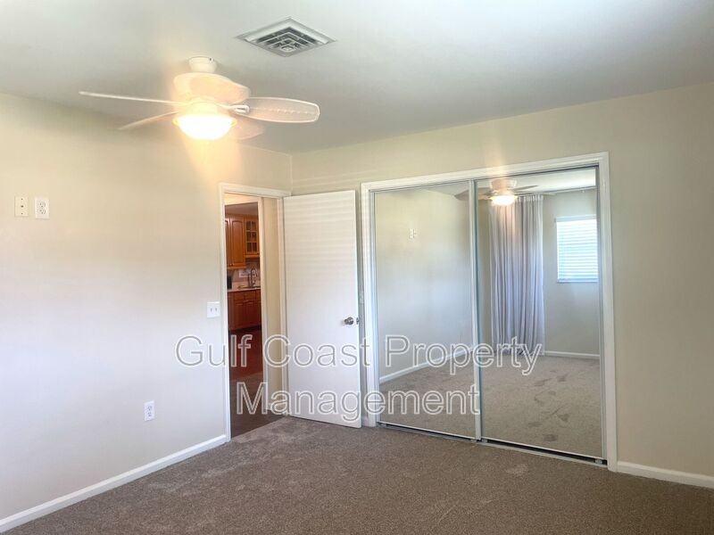 220 Avalon Rd - Photo 7 of 19