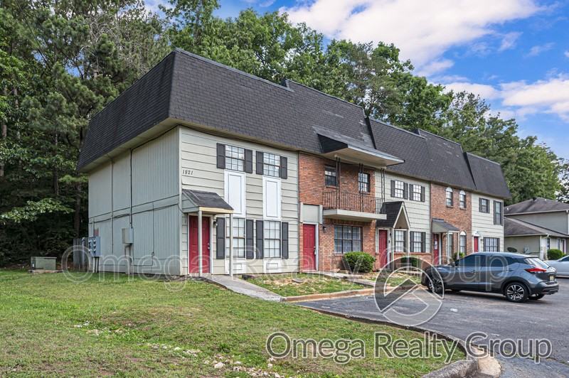 1821 Carson Rd #2