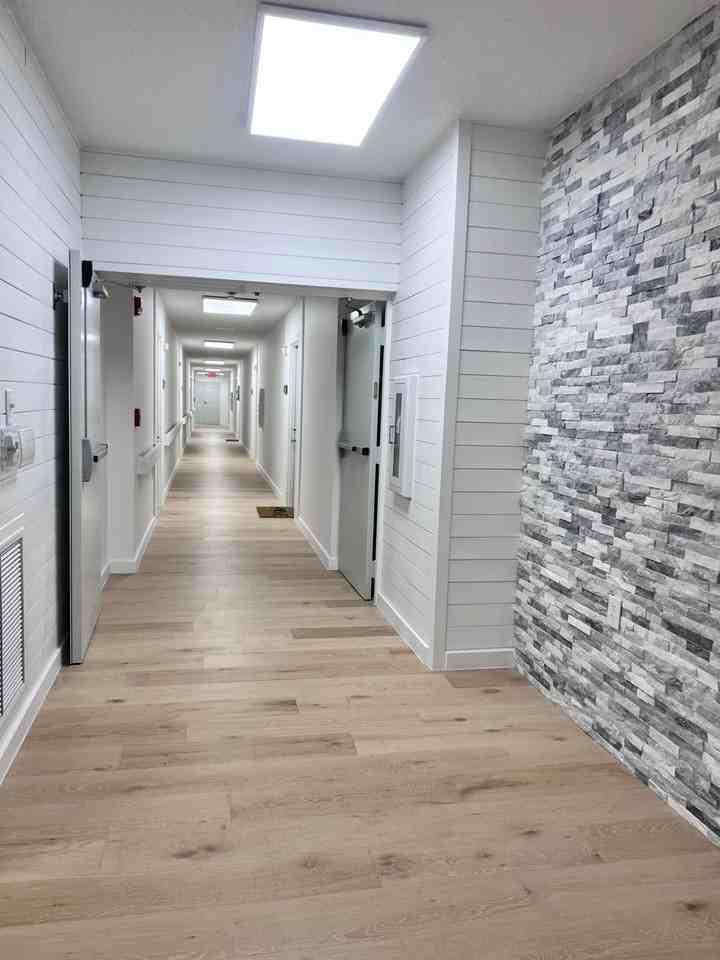 Coral Garden Apartments - Photo 4 of 14