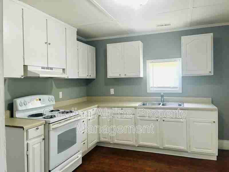 116 Bolding St - Photo 3 of 23