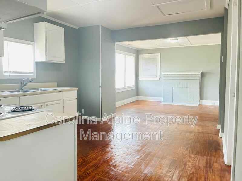 116 Bolding St - Photo 5 of 23