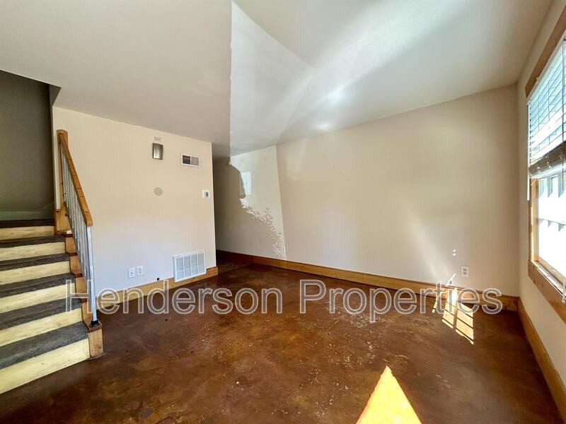 634 Chipley Ave #1 - Photo 3 of 11