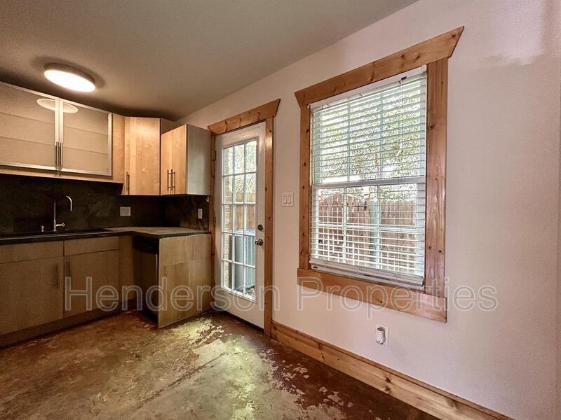 634 Chipley Ave #1 - Photo 4 of 11