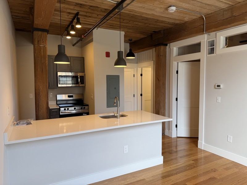 1665 Main St - Photo 5 of 11