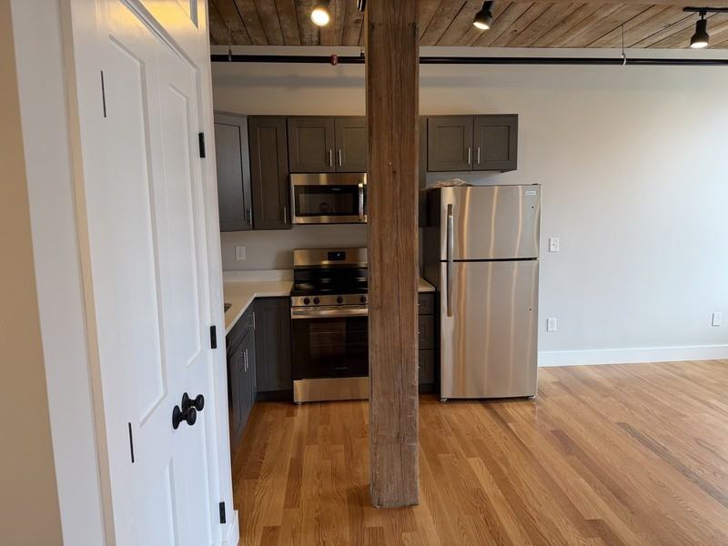 1665 Main St - Photo 3 of 11