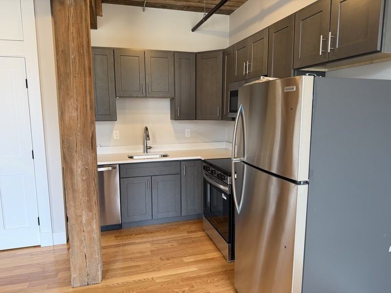 1665 Main St - Photo 5 of 11