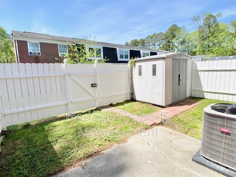 376 Susan Constant Dr - Photo 3 of 3