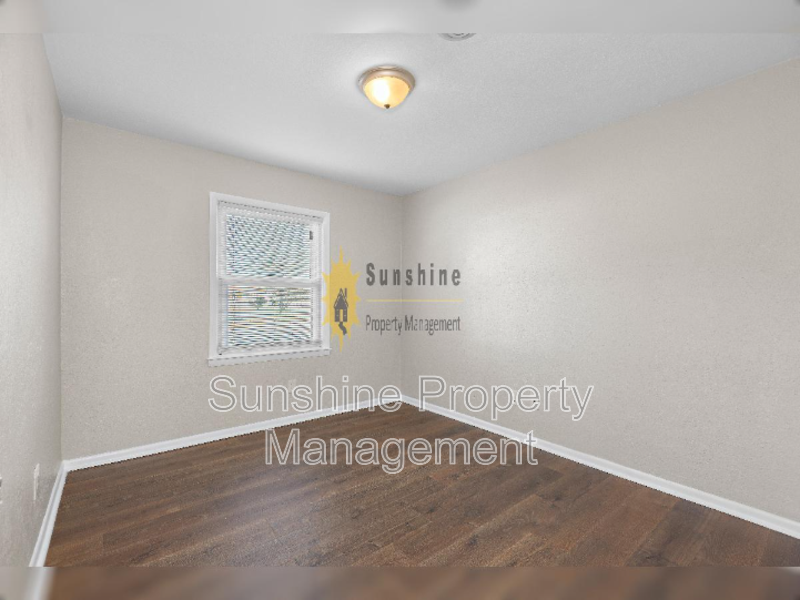 3701 Teakwood Dr - Photo 7 of 10