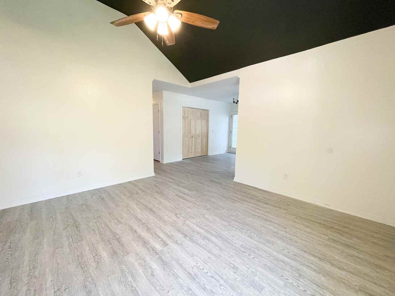 405 Cami Forest Ln #1 - Photo 5 of 29