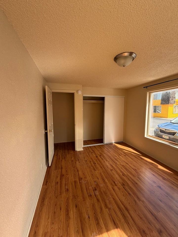 2124 Arthur St #15 - Photo 4 of 10