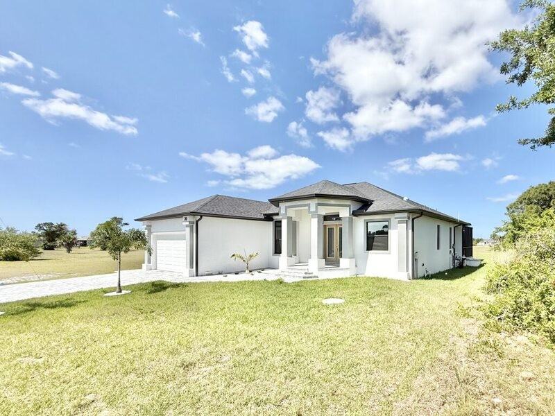 20 Coxswain Dr - Photo 7 of 50