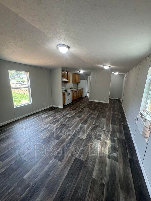 3000 Highways. #53 - Photo 4 of 18