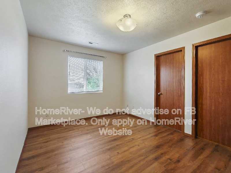 1811 W Maxine Ave - Photo 4 of 21