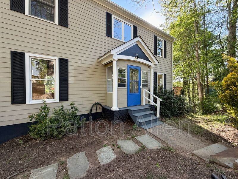 92 Westover Dr - Photo 3 of 39