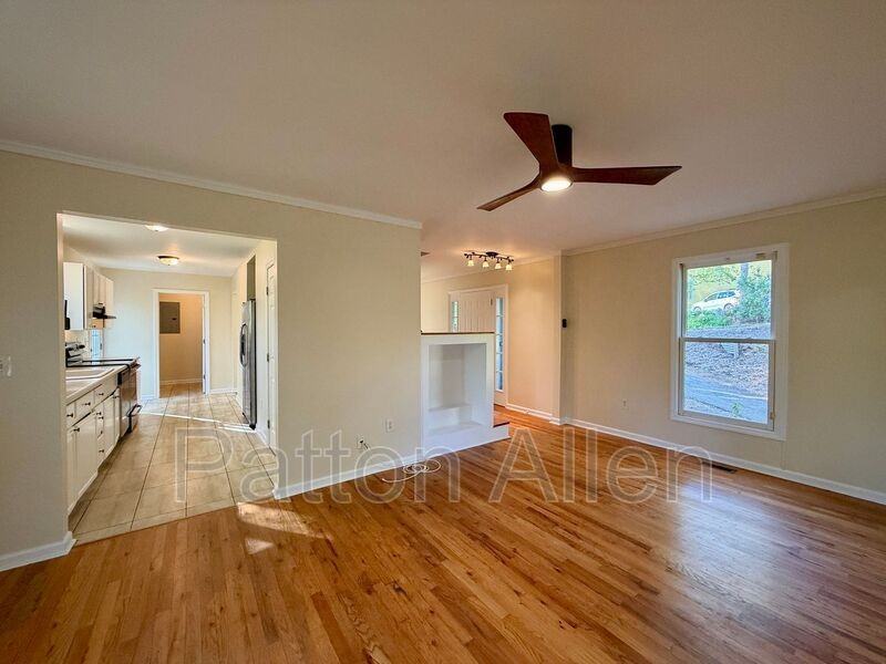 92 Westover Dr - Photo 4 of 39