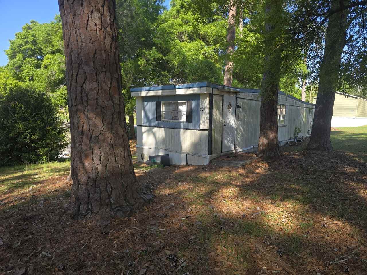 708 Stiff Fokes St - Photo 2 of 7