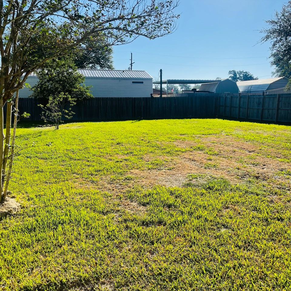 309 Quincy St - Photo 7 of 8