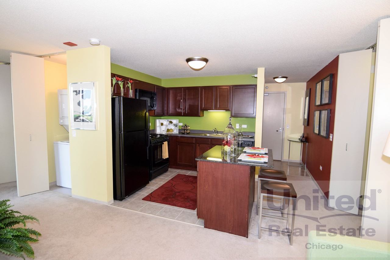 East South Water St & N Field Blvd #416