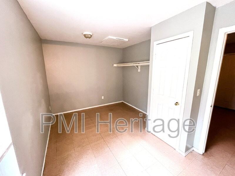 813 E Huntsville Ave #103 - Photo 4 of 5