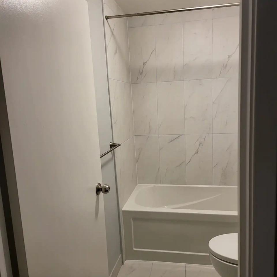 261 1/2 James Street North #10 - Photo 6 of 13