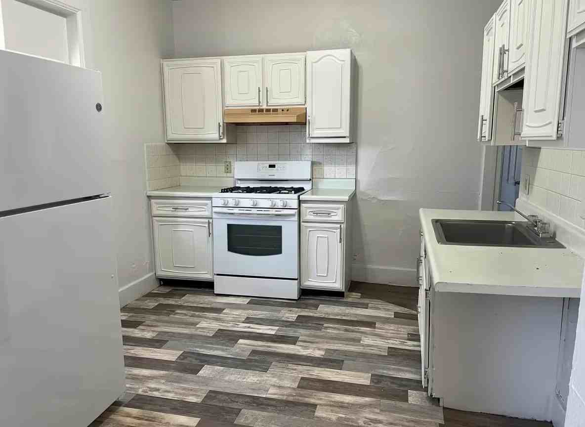 404 E Prospect Ter #404 - Photo 5 of 18