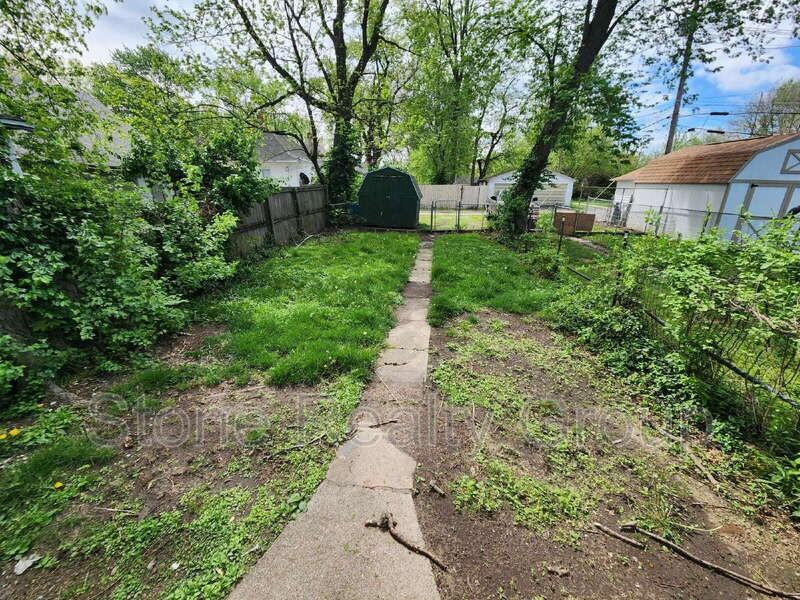 2015 Washington Ave - Photo 6 of 7