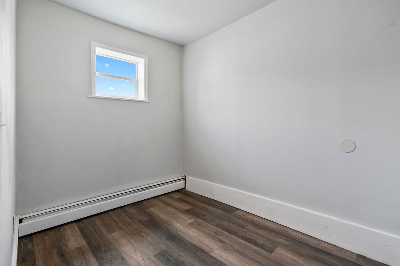 1821-1823 Niggel Street - Photo 5 of 50