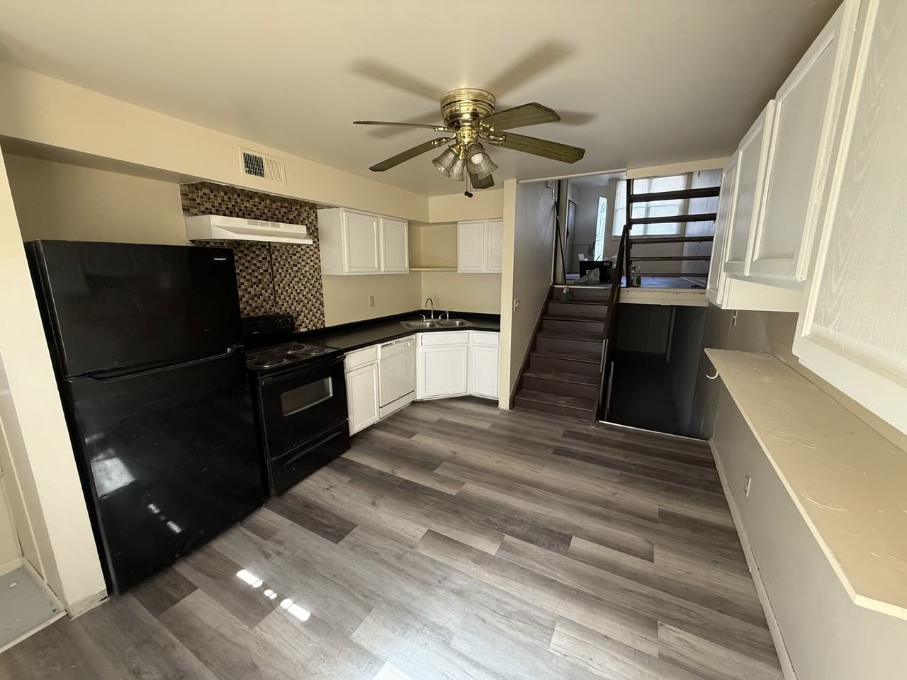 9010 North 95th Street - 1Unit F #1 - Photo 4 of 10