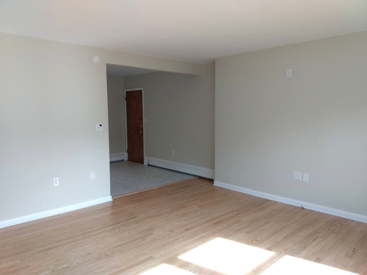 1619 Edgar Ave #1619B - Photo 3 of 12