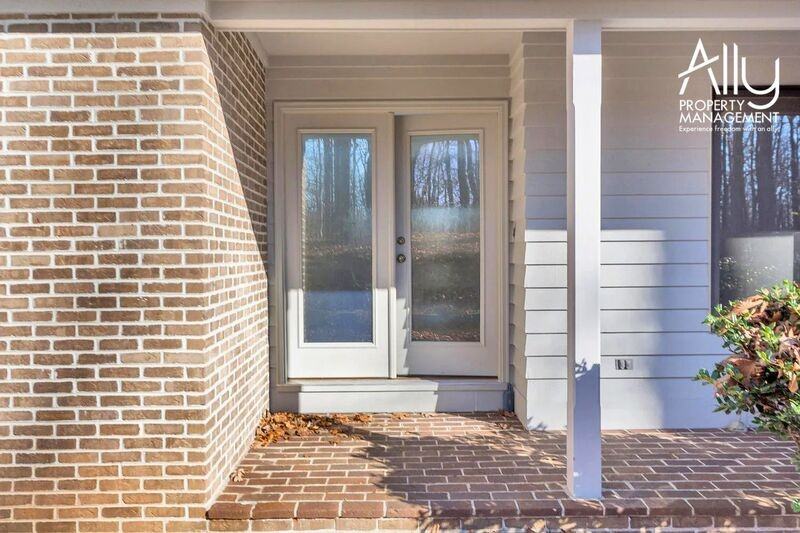 501 Rookwood Pl - Photo 5 of 30