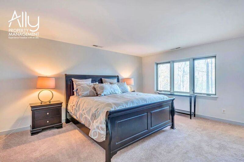 501 Rookwood Pl - Photo 7 of 30