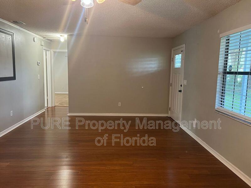 70 Almond Rd - Photo 3 of 27