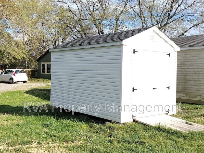 6105 Varina Point Ln - Photo 2 of 15