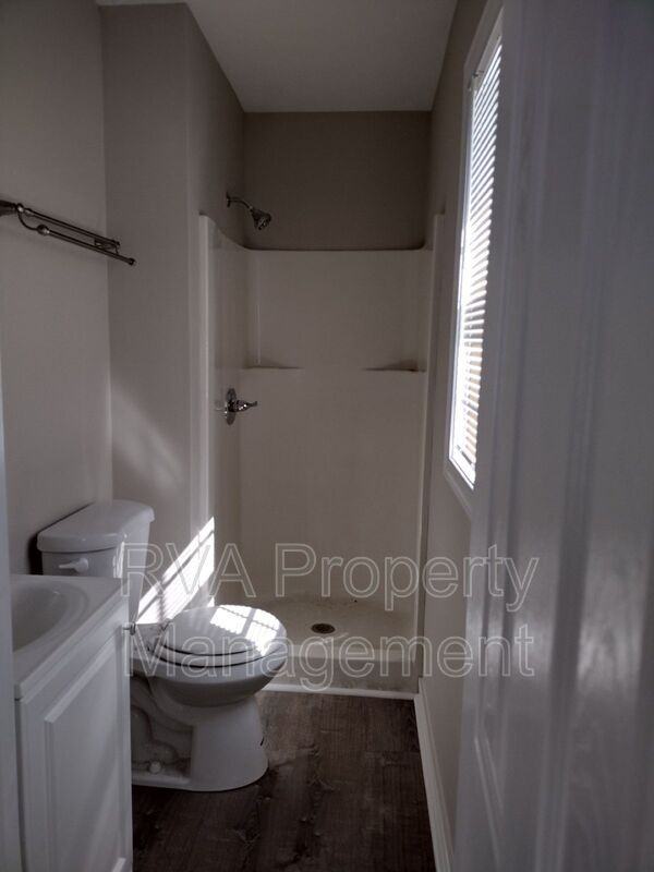 6105 Varina Point Ln - Photo 6 of 15