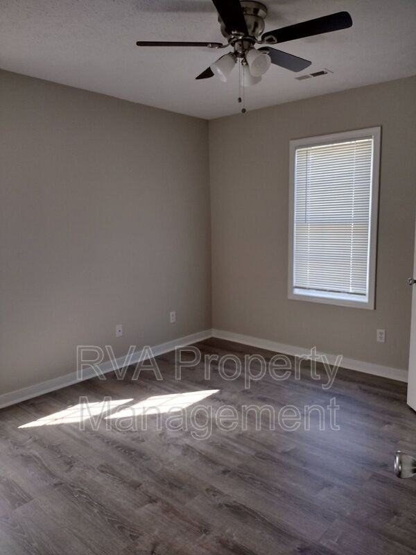 6105 Varina Point Ln - Photo 7 of 15