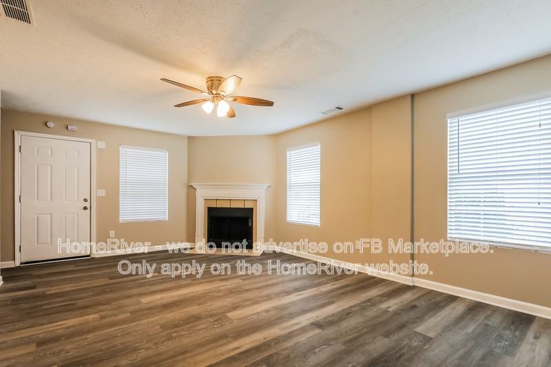 178 Marsh Glen Dr - Photo 2 of 19