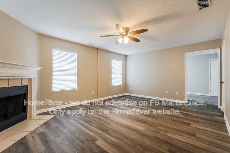 178 Marsh Glen Dr - Photo 3 of 19